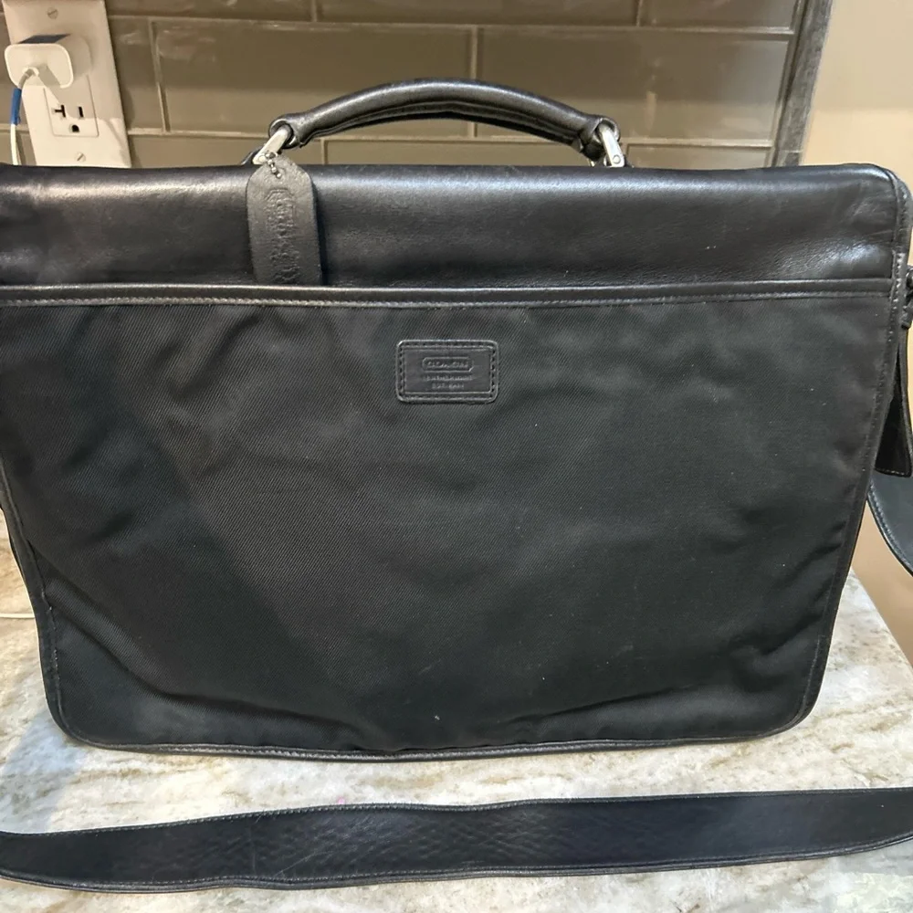 COACH MENS MESSENGER BRIEFCASE LAPTOP BAG BLACL LEATHER/Nylon trim 17x12